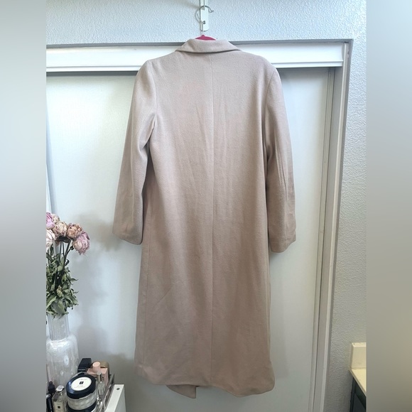 Long trench coat, cozy perfect for fall. Not too heavy not too light, just right - Picture 3 of 3